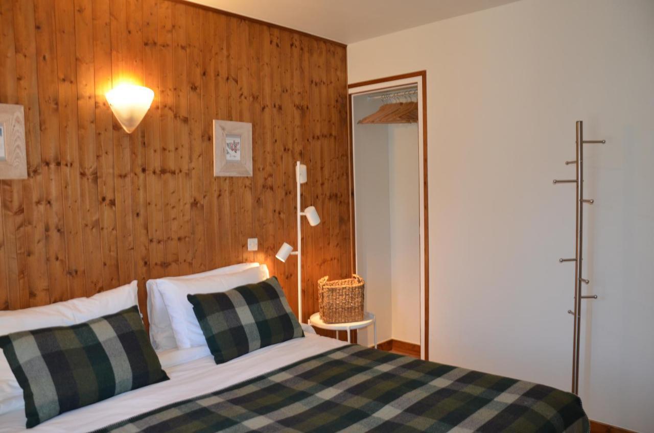 Hotel Le Cret Лес дьо Алпс Екстериор снимка