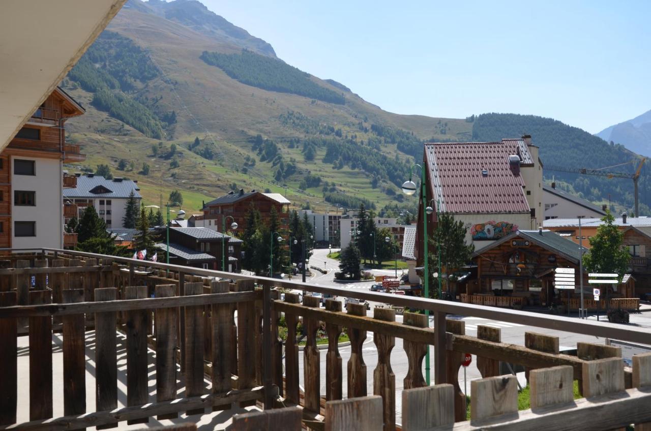 Hotel Le Cret Лес дьо Алпс Екстериор снимка
