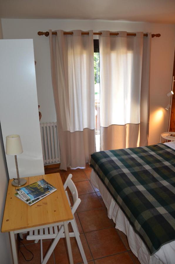 Hotel Le Cret Лес дьо Алпс Екстериор снимка