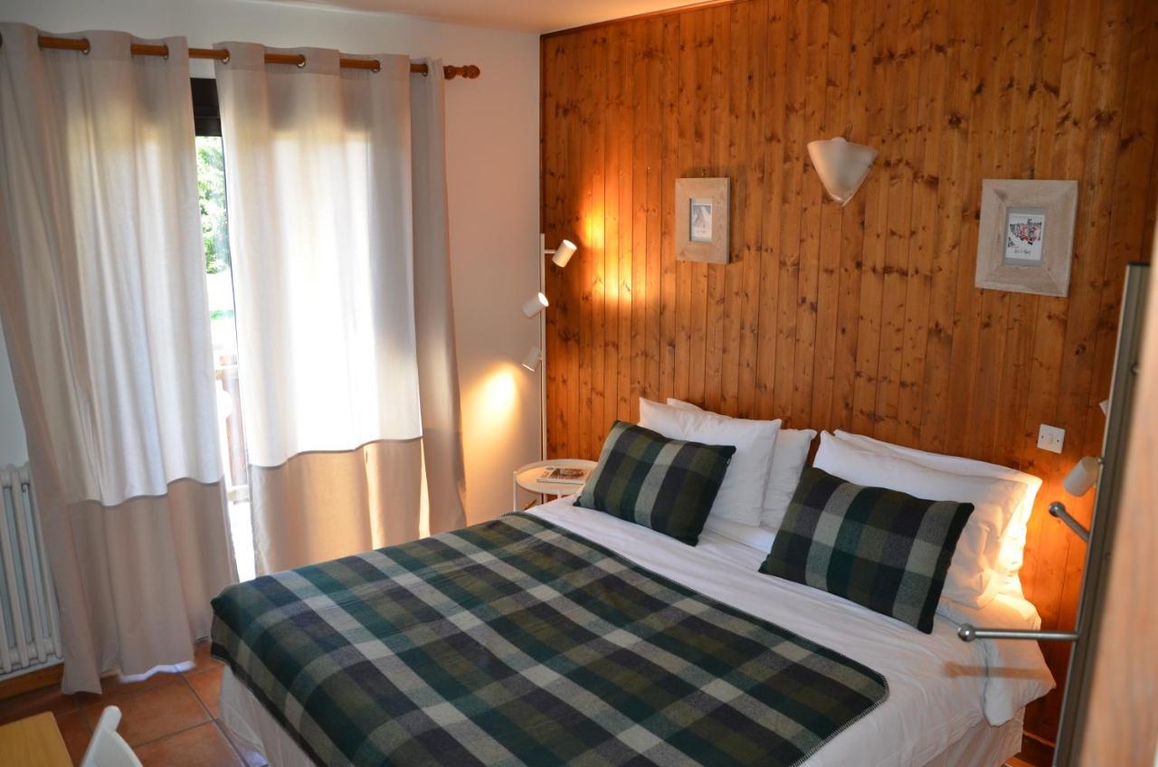 Hotel Le Cret Лес дьо Алпс Екстериор снимка