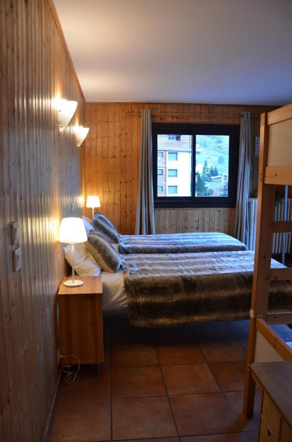 Hotel Le Cret Лес дьо Алпс Екстериор снимка