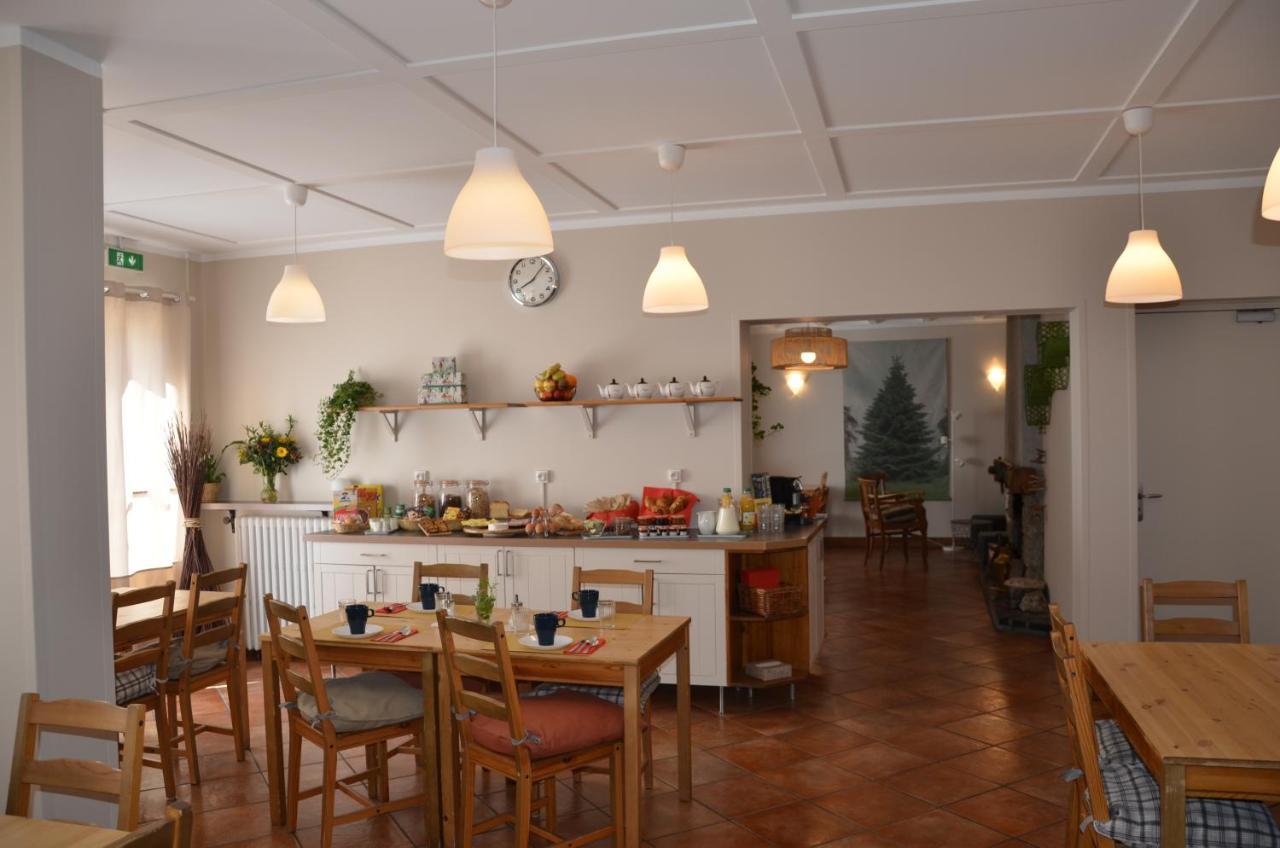 Hotel Le Cret Лес дьо Алпс Екстериор снимка