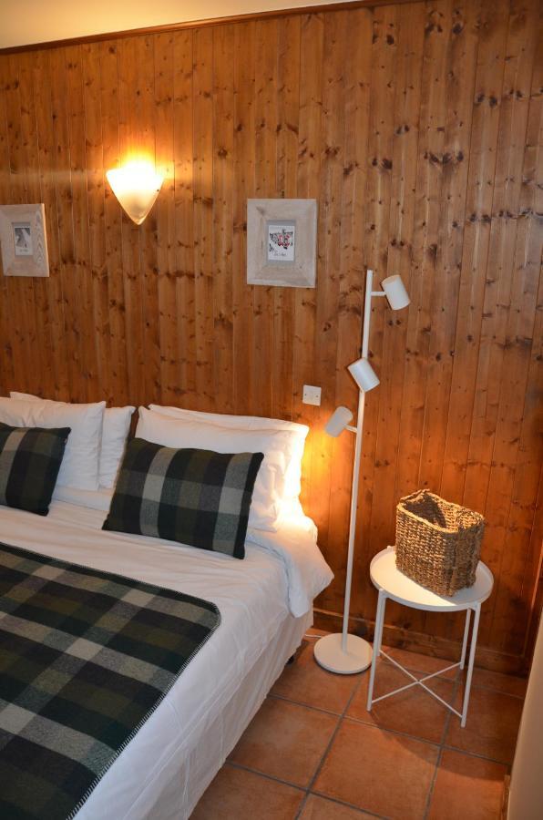Hotel Le Cret Лес дьо Алпс Екстериор снимка