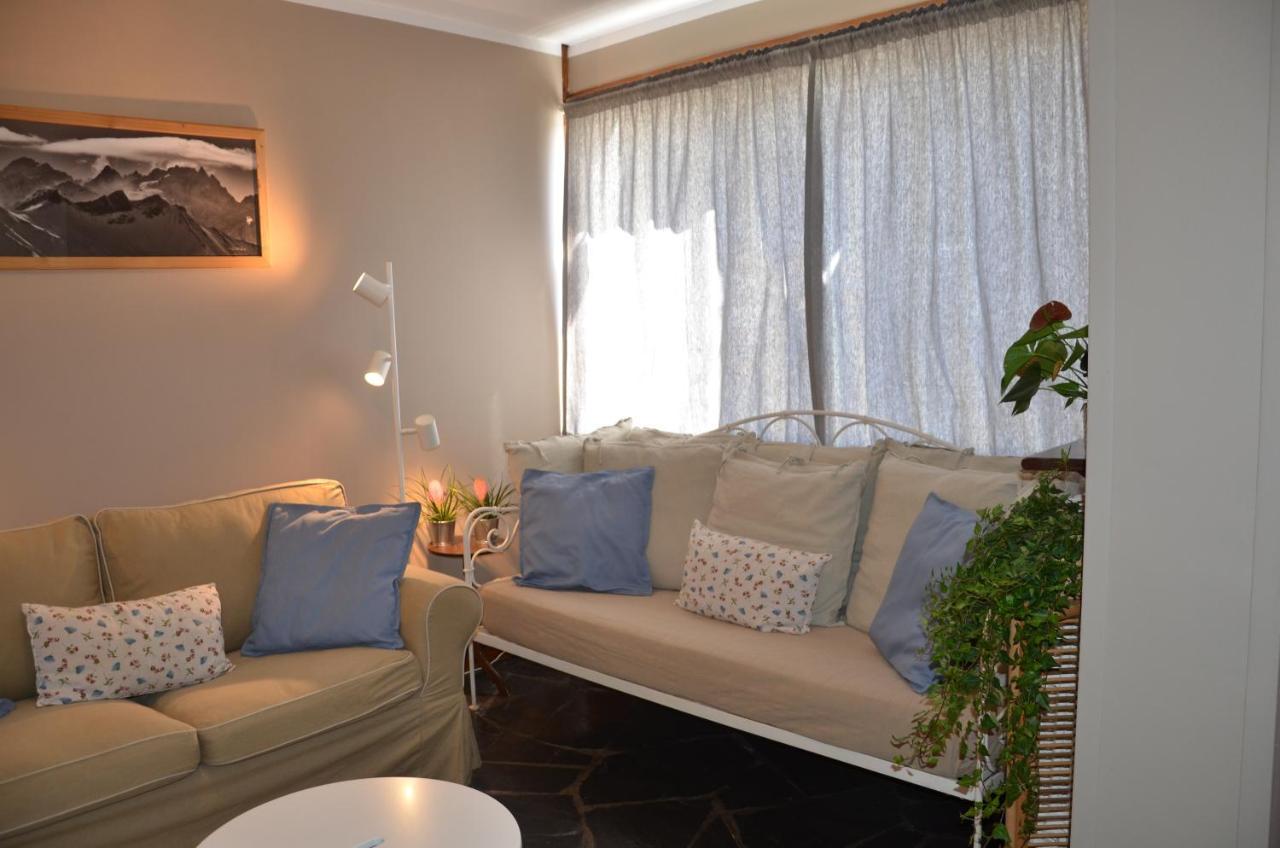 Hotel Le Cret Лес дьо Алпс Екстериор снимка