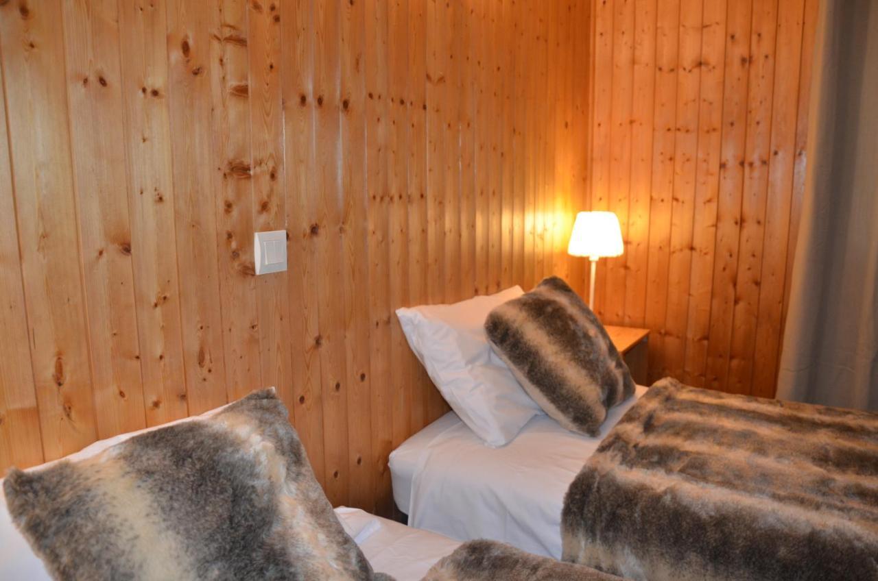 Hotel Le Cret Лес дьо Алпс Екстериор снимка