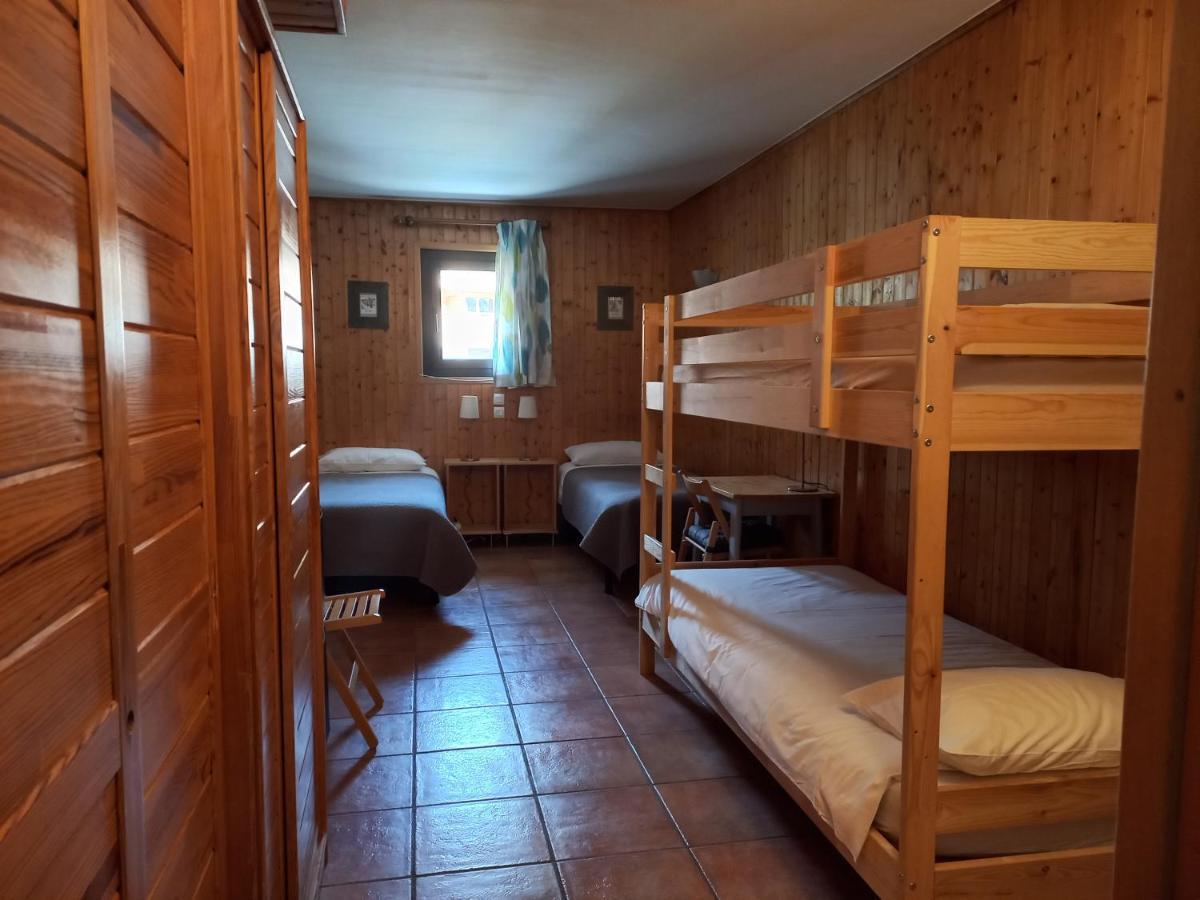 Hotel Le Cret Лес дьо Алпс Екстериор снимка