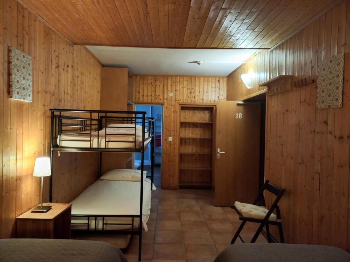 Hotel Le Cret Лес дьо Алпс Екстериор снимка